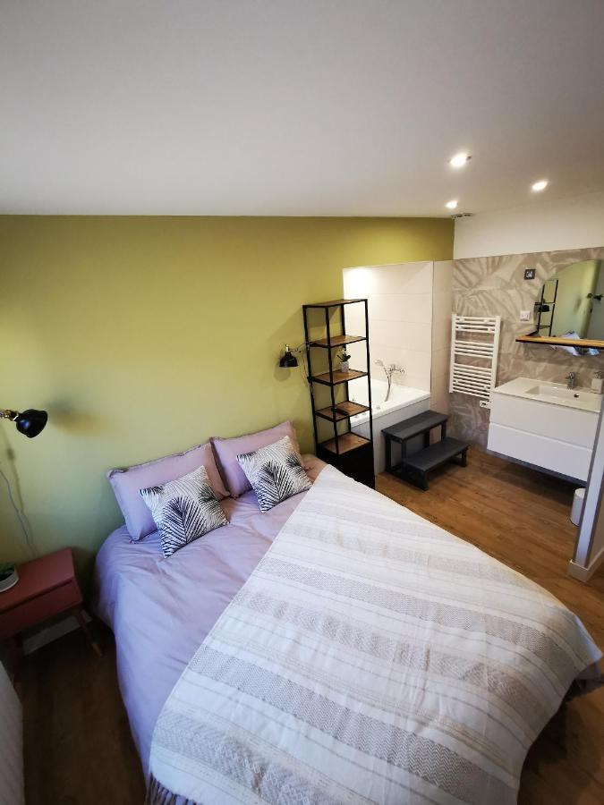Jacuzzi Terrasse 86 - Terrasse & Climatisation - 4 Personnes - * Epernay