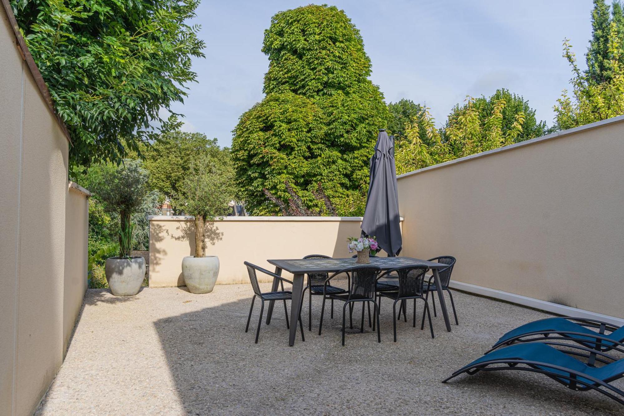Jacuzzi Terrasse 86 - Terrasse & Climatisation - 4 Personnes -